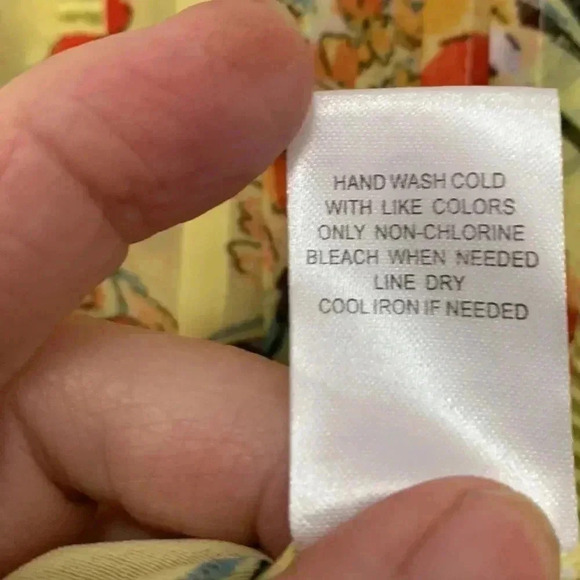 Pale Sky semi sheer, light, airy, flowy, cap sleeves,  front pleats flora… - Picture 6 of 6